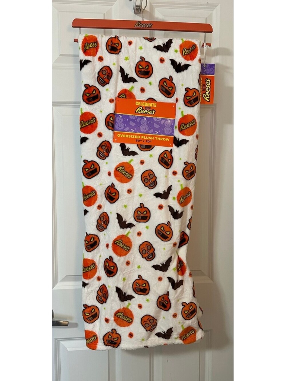 Reese's Halloween Oversized Plush Throw Blanket 60" x 70" - Soft
